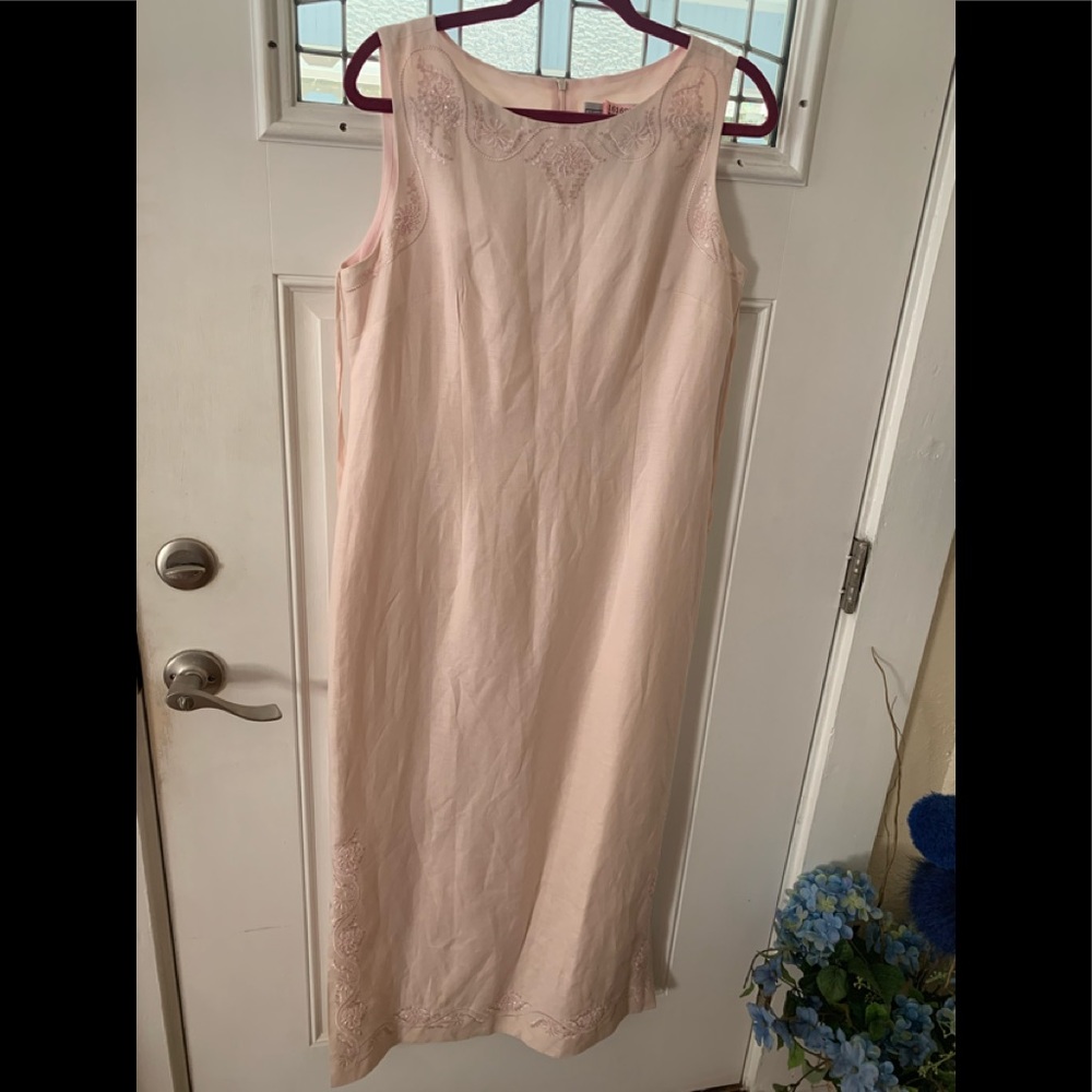 Jessica Howard long pink dress with zipper and slit at end!